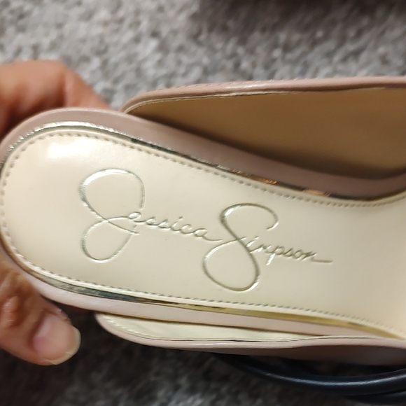 Jessica Simpson Nude and Black Strappy Heels - Picture 4 of 6